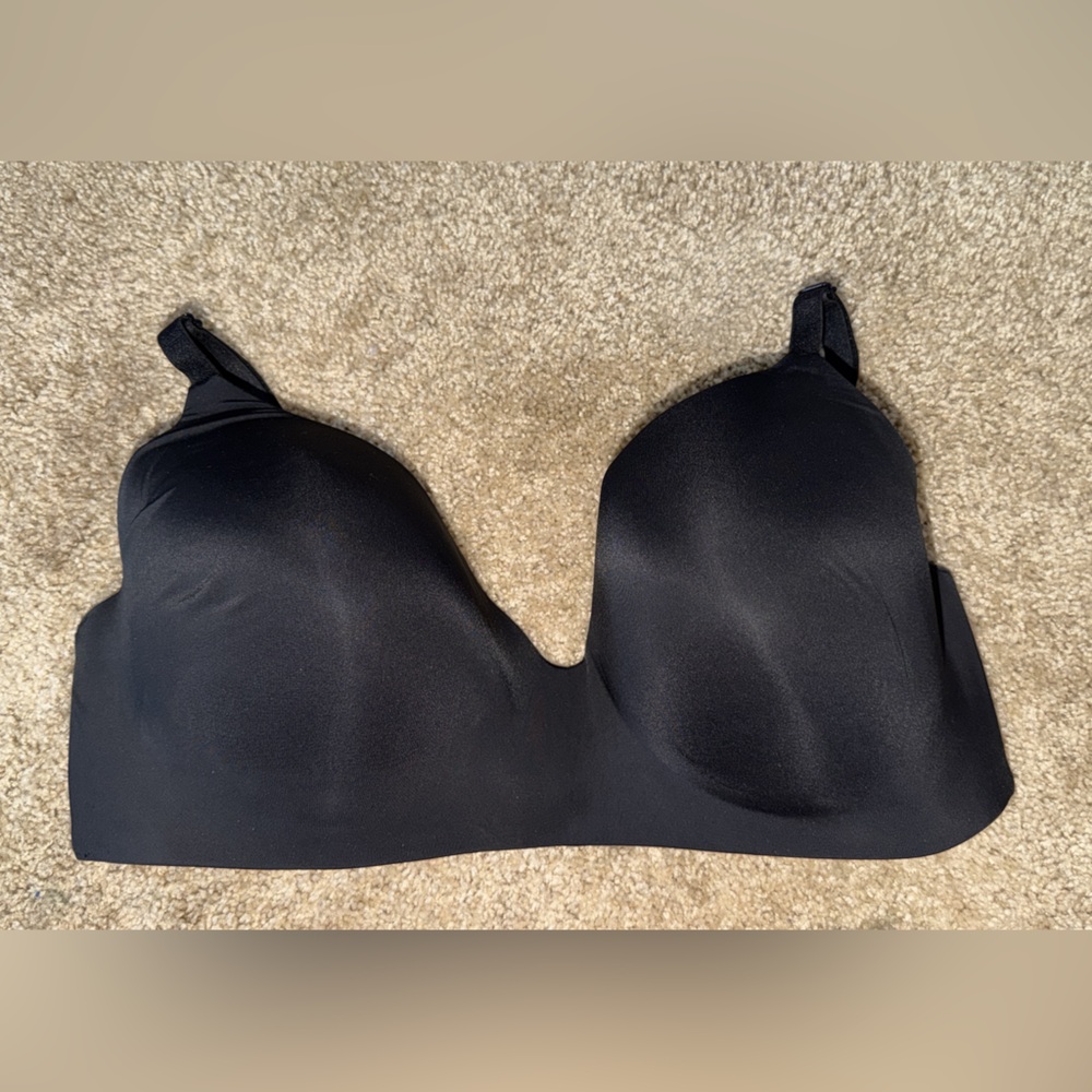 Victoria’s Secret Black Strapless Bra 38DD Convertible Smooth